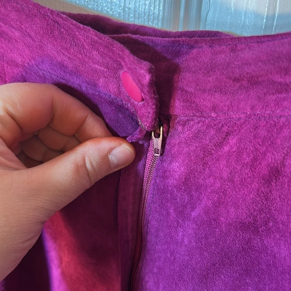 Danier Magenta Pencil Skirt - Picture 6 of 9